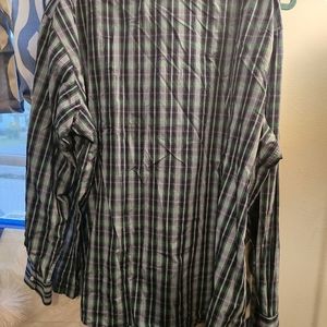 Mens long sleeve casual shirt.